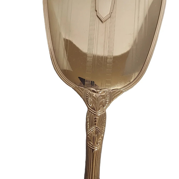 Vintage Gold Fine‎ Decorative Etching and Medallion on the center of mirror back - Picture 5 of 13